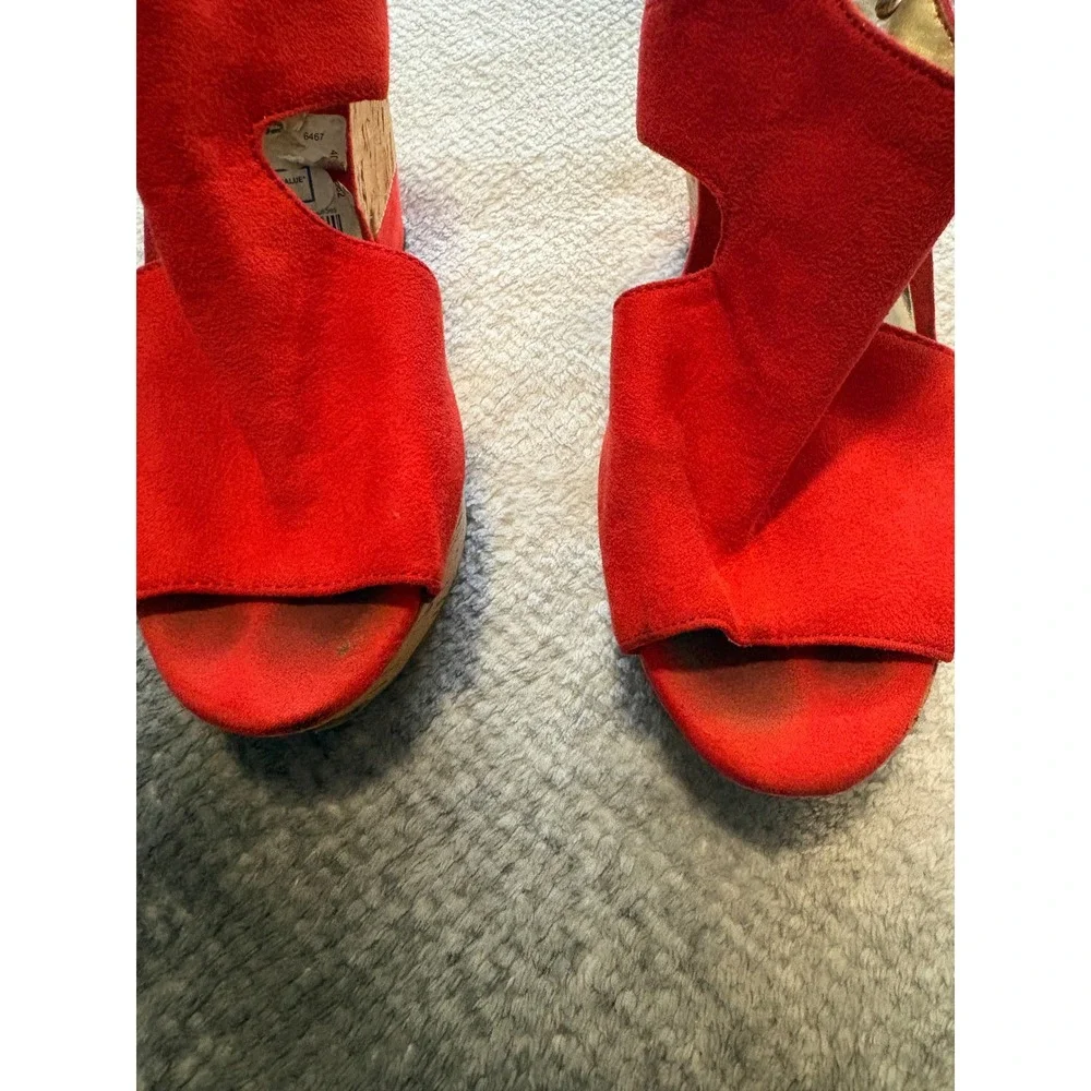 Carlos Santana Red Faux Suede Cork Platform Wedge Sandals Size 6 Womens